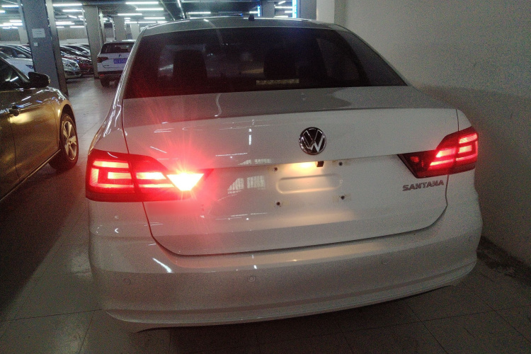 Volkswagen Santana 2019 صورة سيارة #6