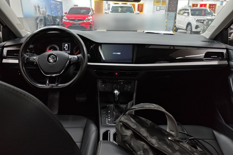 Volkswagen Lavida 2019 car image #11