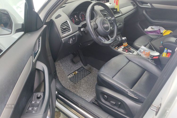 Audi Q3 2016 immagine di auto #18