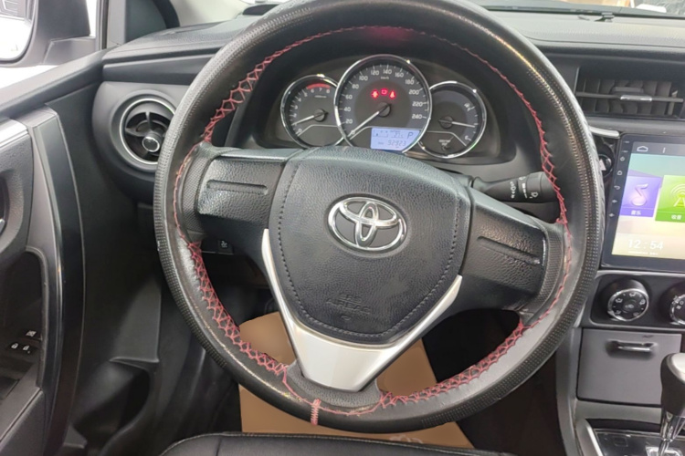 Toyota Corolla 2018 #11 Toyota Corolla 2018 car image #11