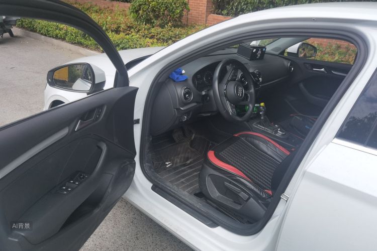 Audi A3 2019 car image #18