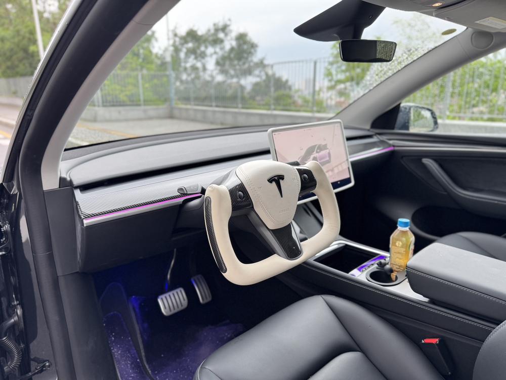 Tesla Model Y 2024 car image #15