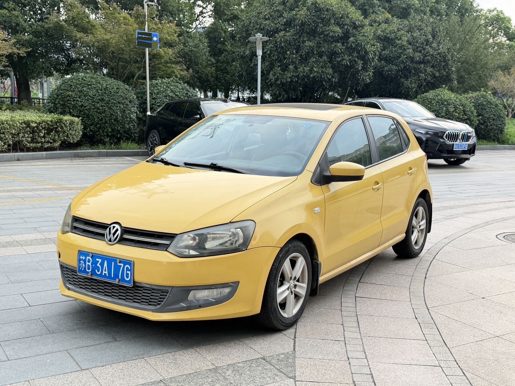 Volkswagen Polo 2011 Volkswagen Polo 2011 car image