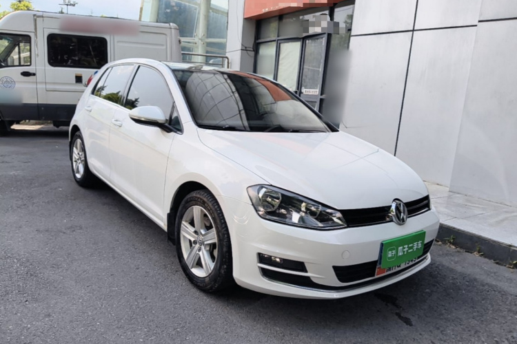 Volkswagen Golf 2015 car image #4