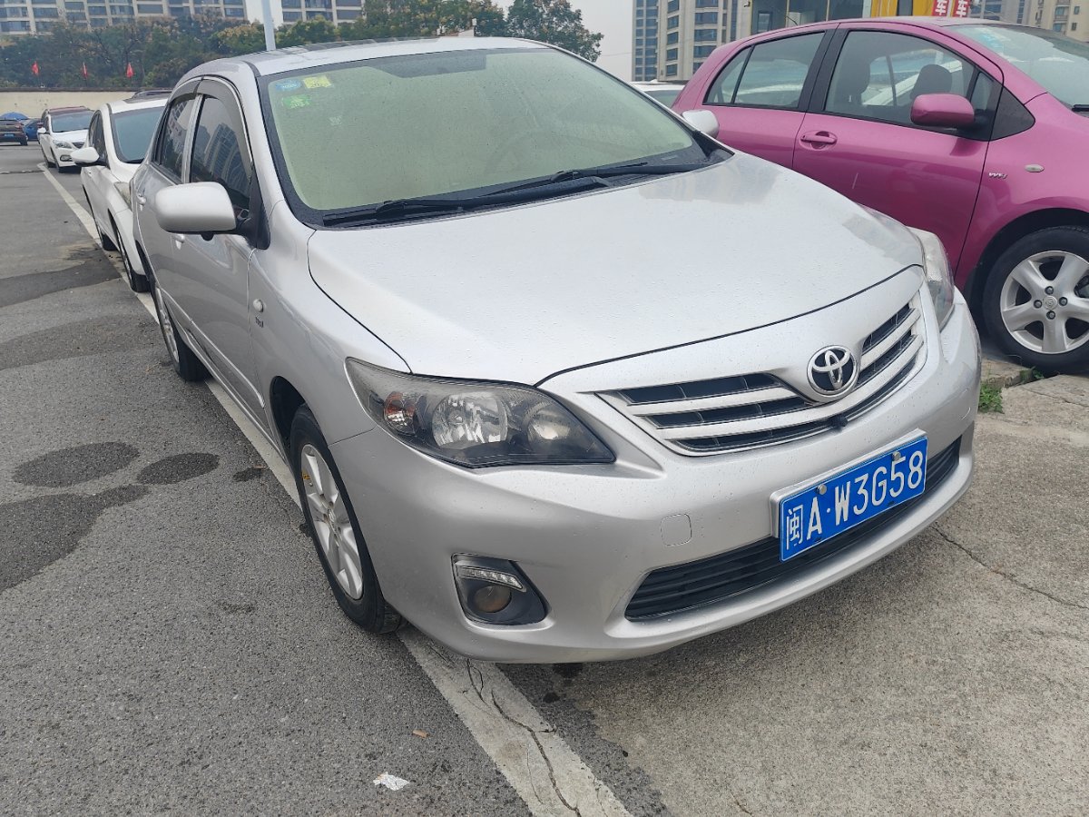 Toyota Corolla 2013 immagine di auto #3