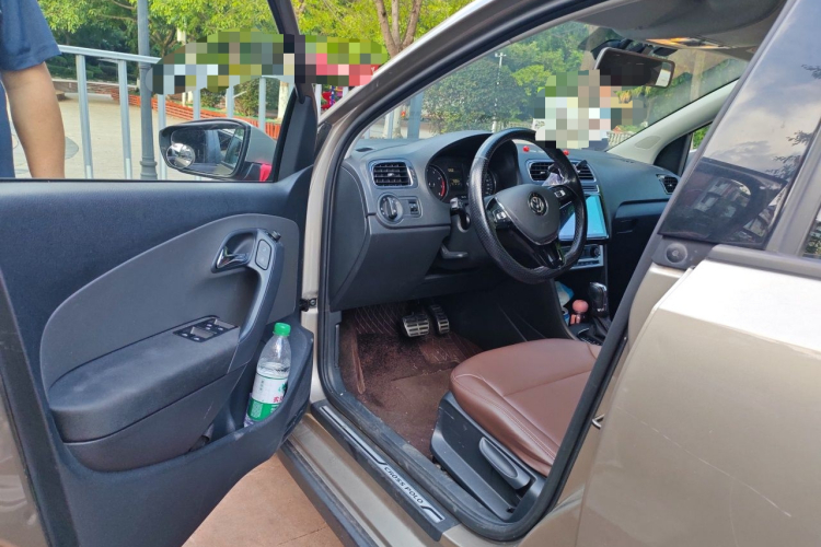 Volkswagen Polo 2018 car image #9