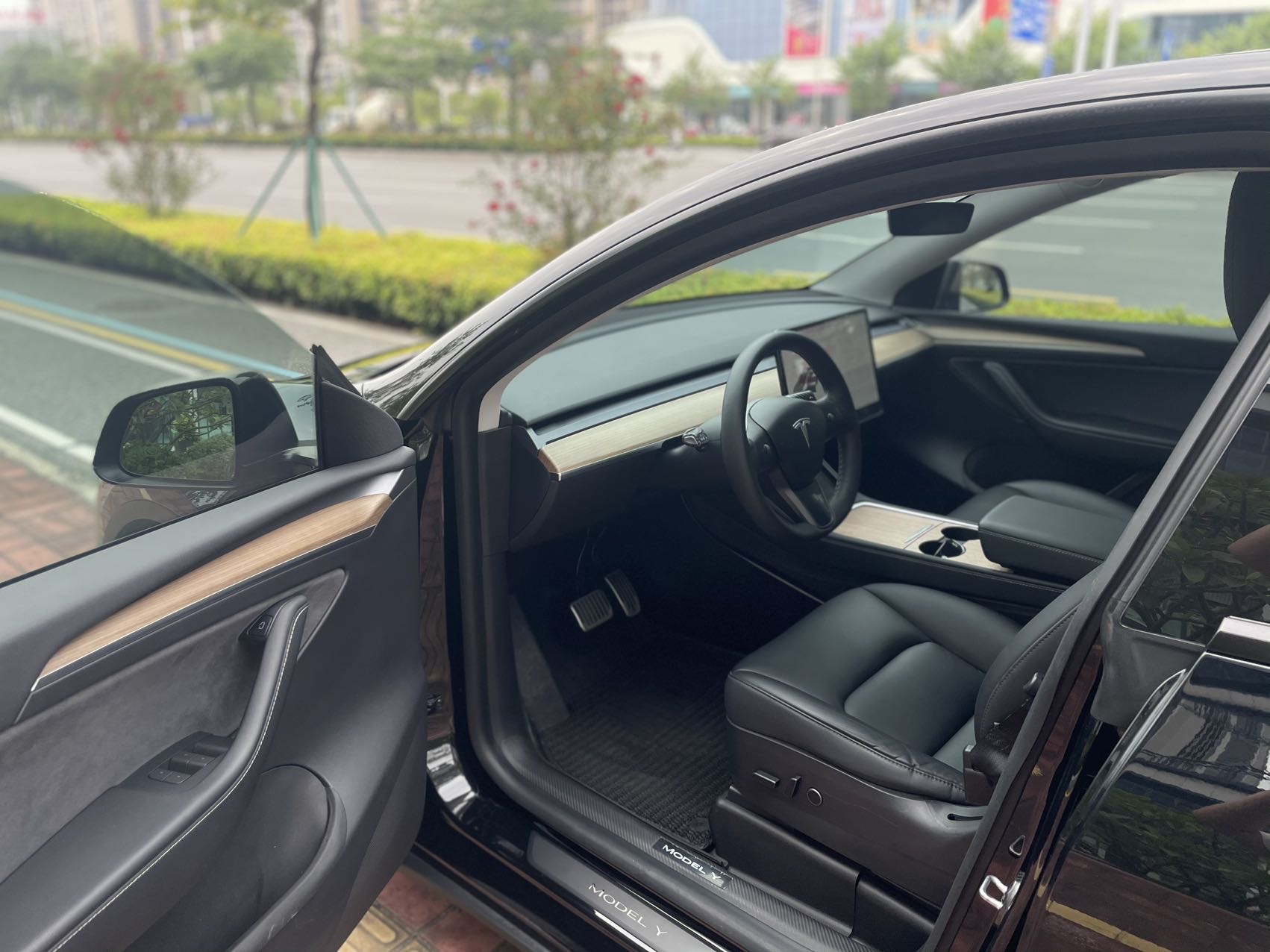 Tesla Model Y 2021 #4 Tesla Model Y 2021 car image #4