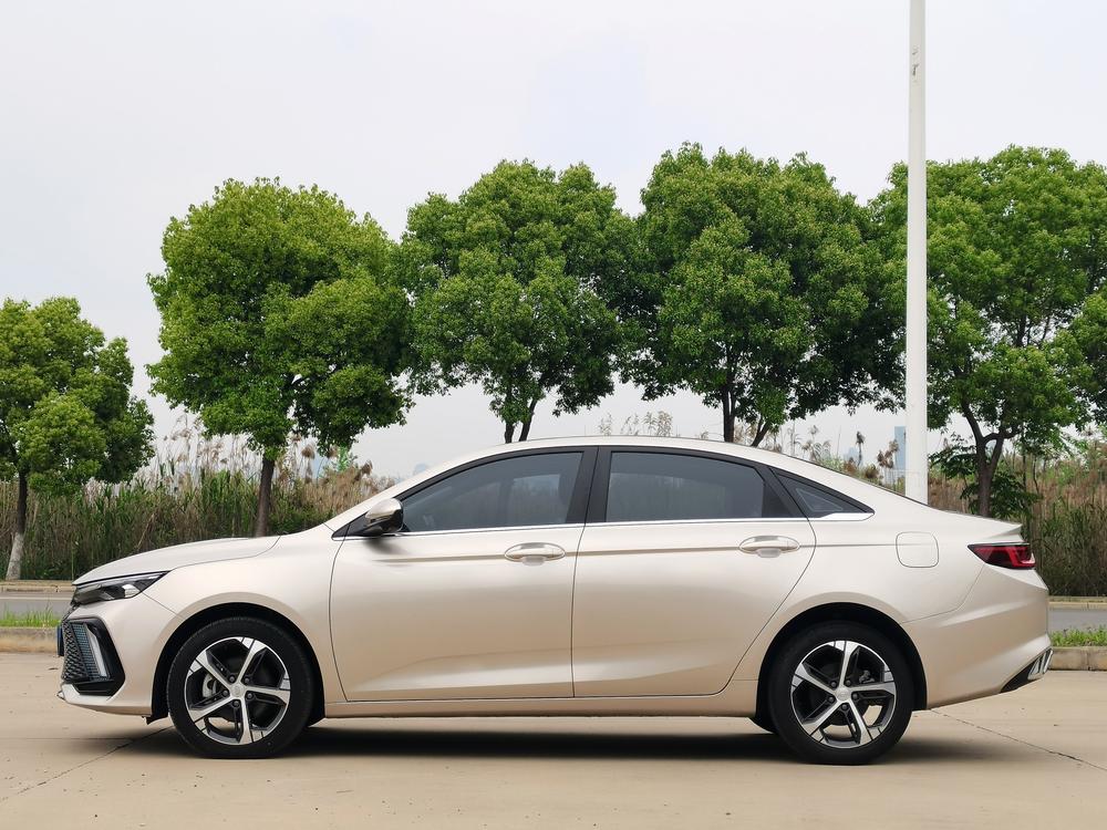 GEELY Emgrand L 2022 car image #4