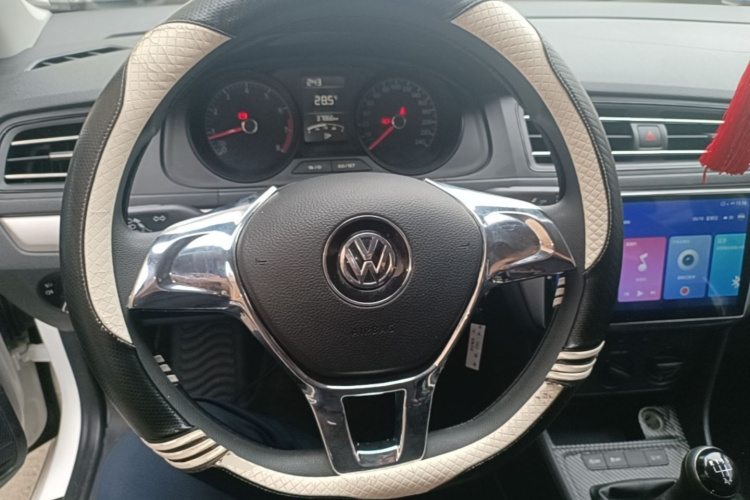 Volkswagen Lavida 2021 car image #11