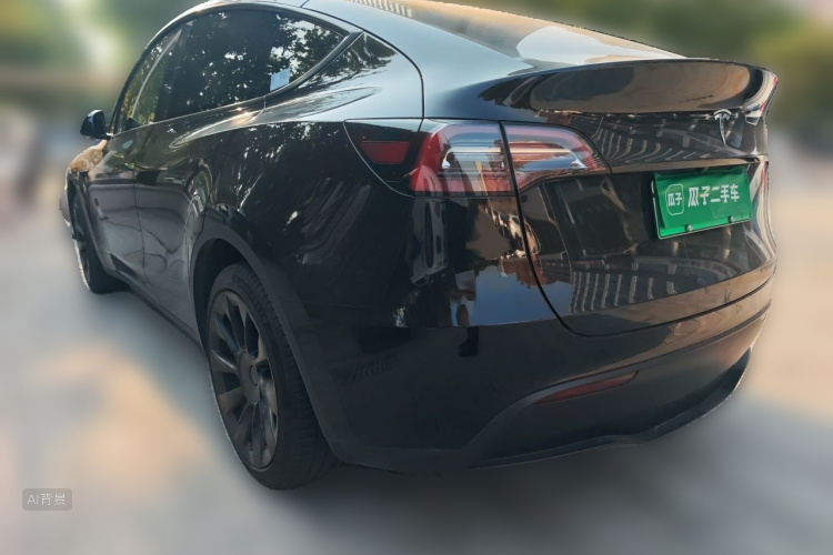 Tesla Model Y 2023 #5 Tesla Model Y 2023 car image #5
