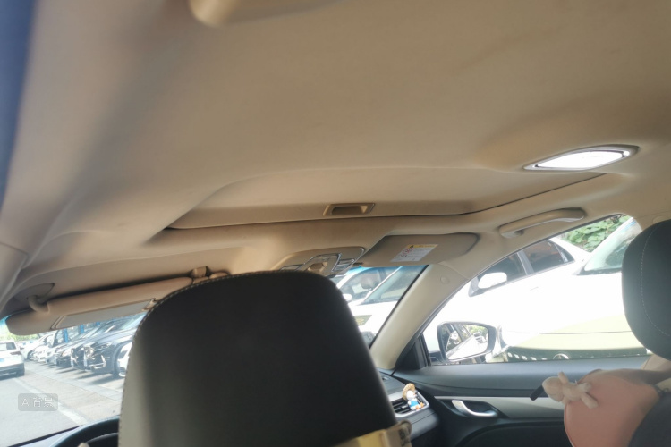 GEELY Emgrand 2018 car image #20