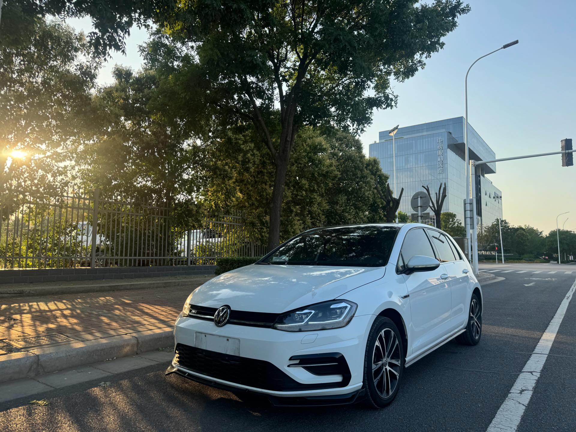 2019 2019 car image