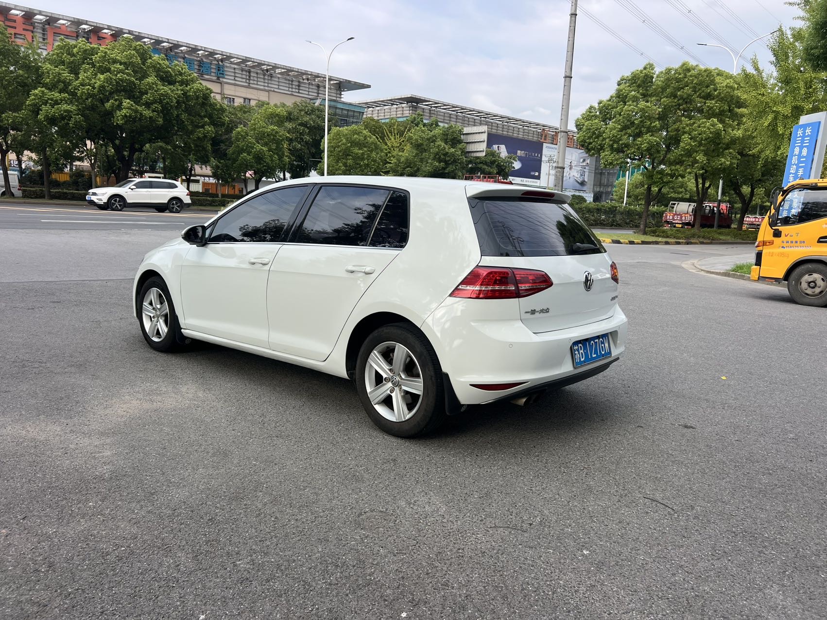 Volkswagen Golf 2014 car image #5