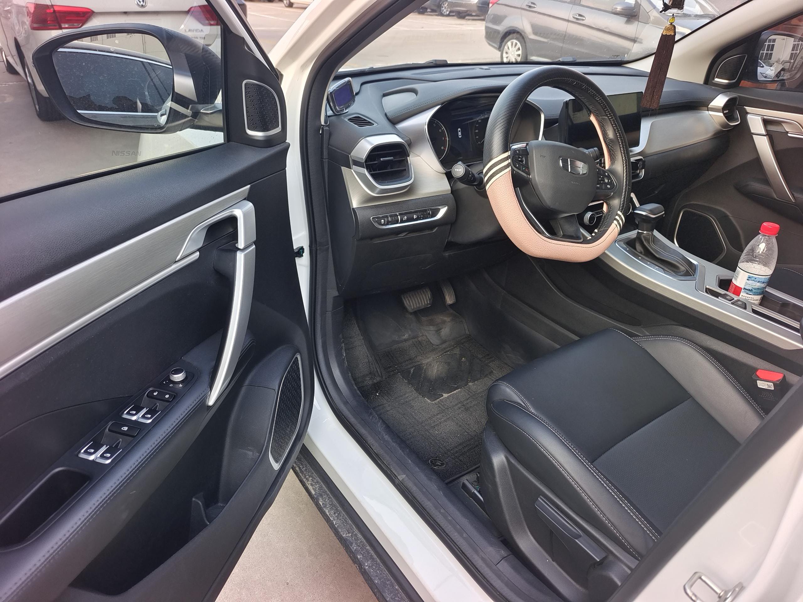 GEELY Coolray 2025 car image #4