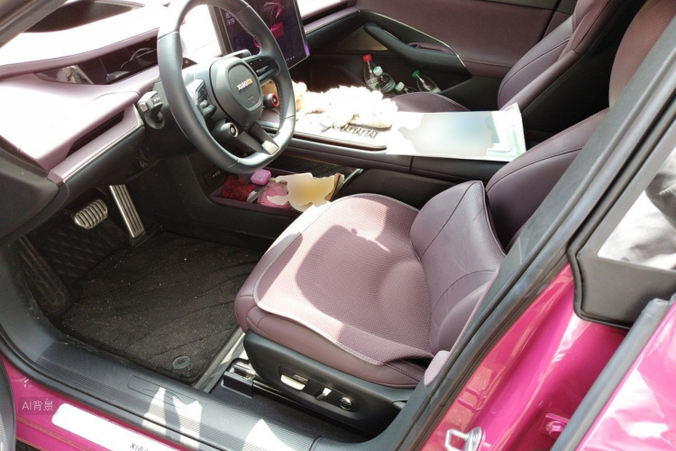 MI SU7 2025 car image #17