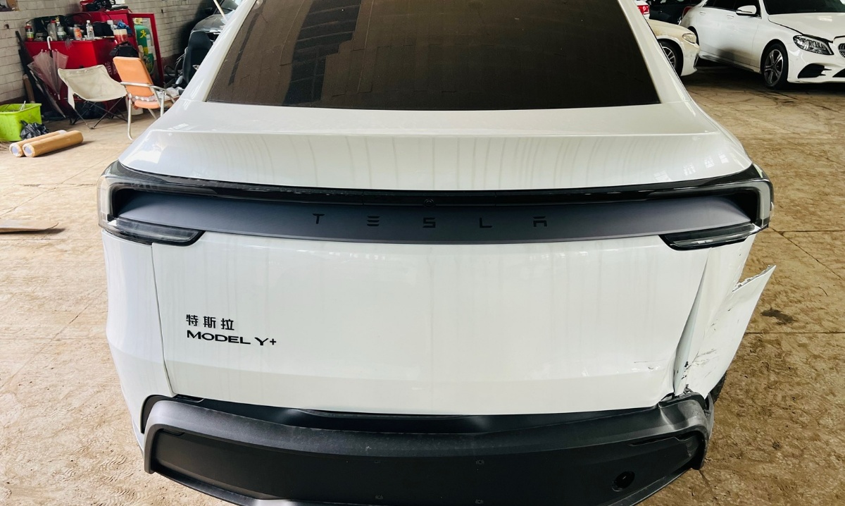 Tesla Model Y 2026 car image #5