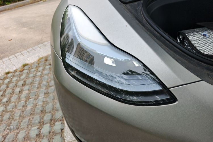Tesla Model Y 2023 #8 Tesla Model Y 2023 car image #8