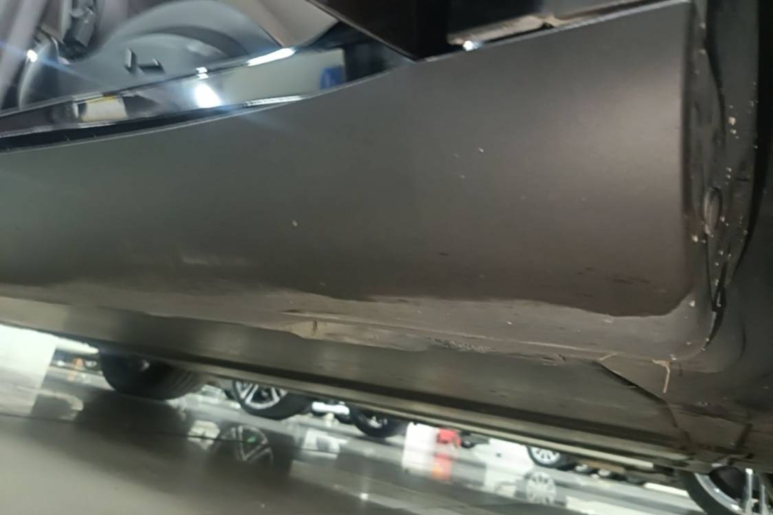 Tesla Model Y 2024 car image #9