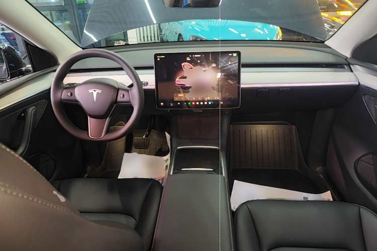 Tesla Model Y 2024 #11 Tesla Model Y 2024 car image #11
