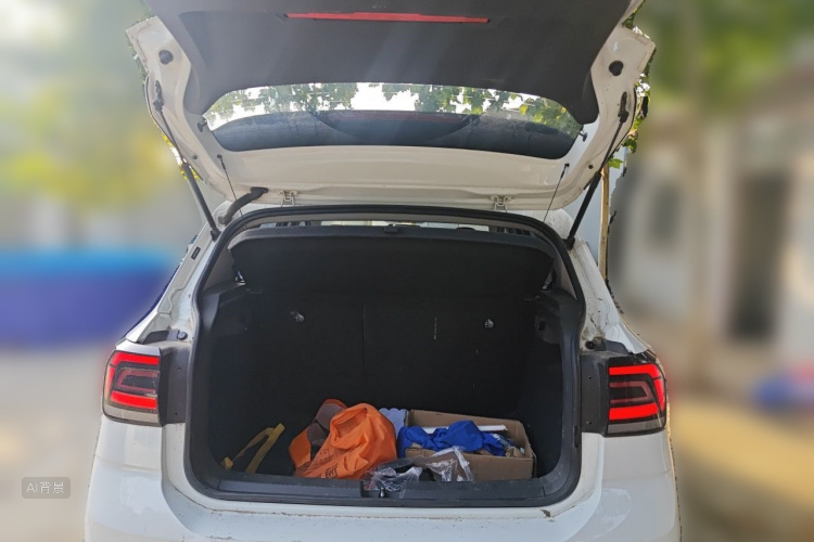 Volkswagen T-Cross 2023 #21 Volkswagen T-Cross 2023 car image #21