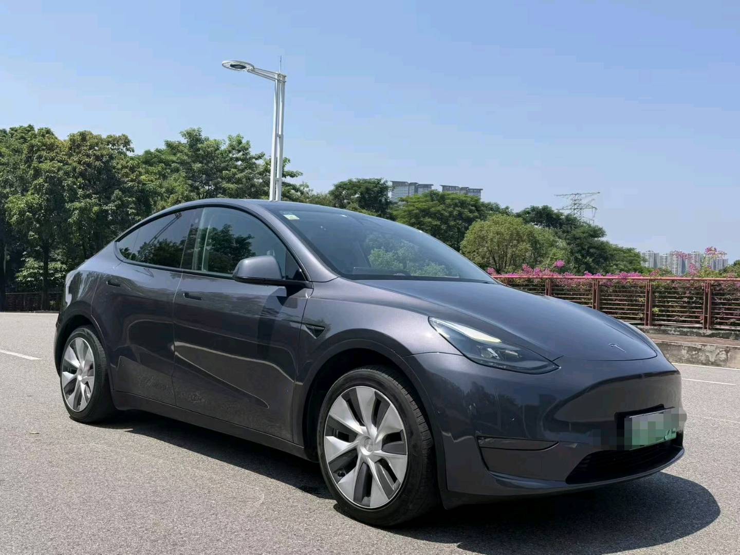Tesla Model Y 2021 car image #4