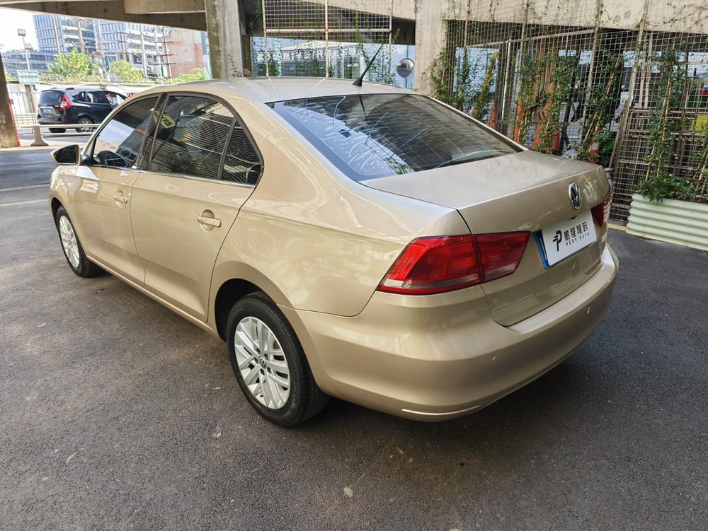 Volkswagen Santana 2013 car image #5