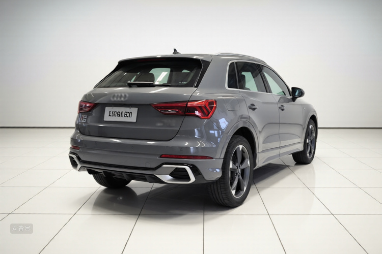 Audi Q3 2024 car image #7