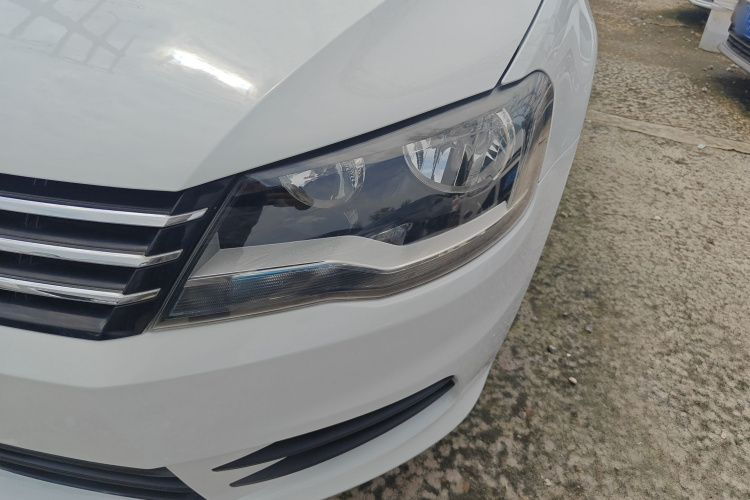 Volkswagen Bora 2013 #5 Volkswagen Bora 2013 car image #5