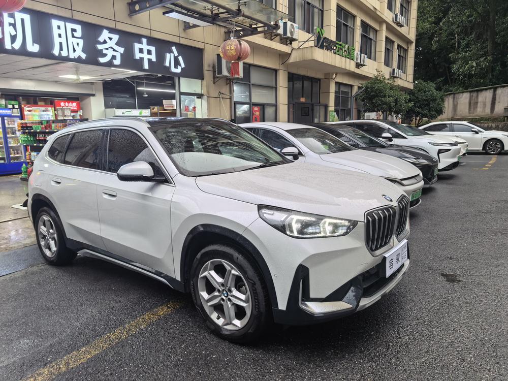 BMW X1 2023 immagine di auto #2