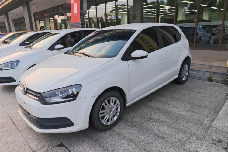 Volkswagen Polo 2019 car image #2