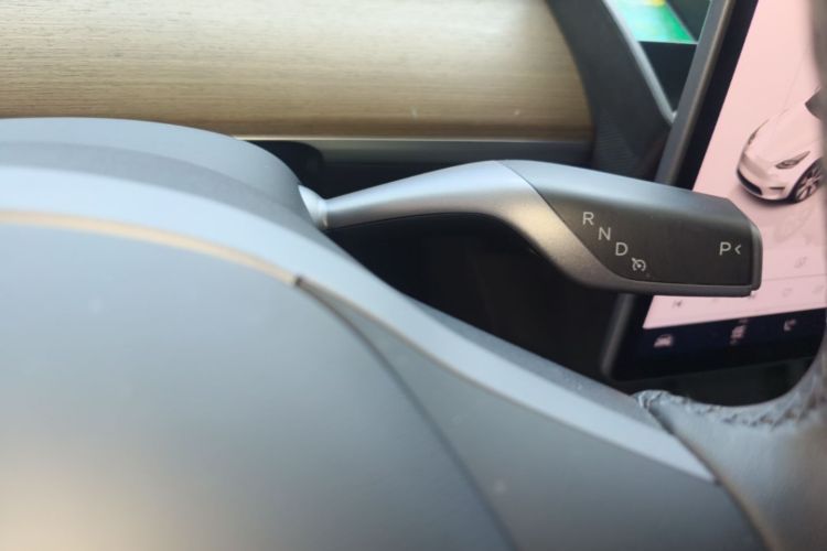 Tesla Model Y 2023 #14 Tesla Model Y 2023 car image #14