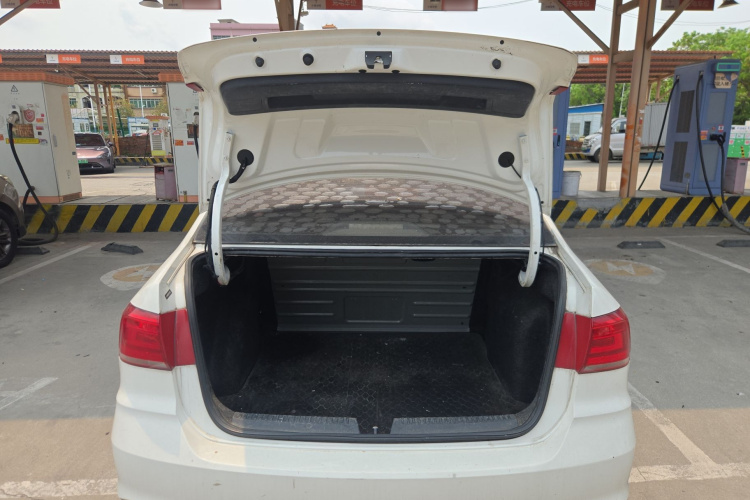 Volkswagen Santana 2019 car image #19