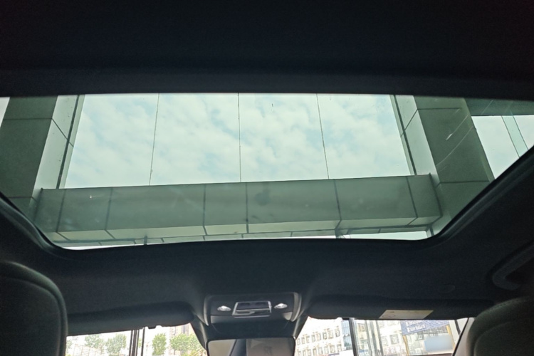 BYD Han 2023 car image #18