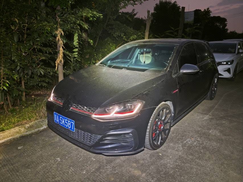Volkswagen GolfGTI 2019 Volkswagen GolfGTI 2019 car image