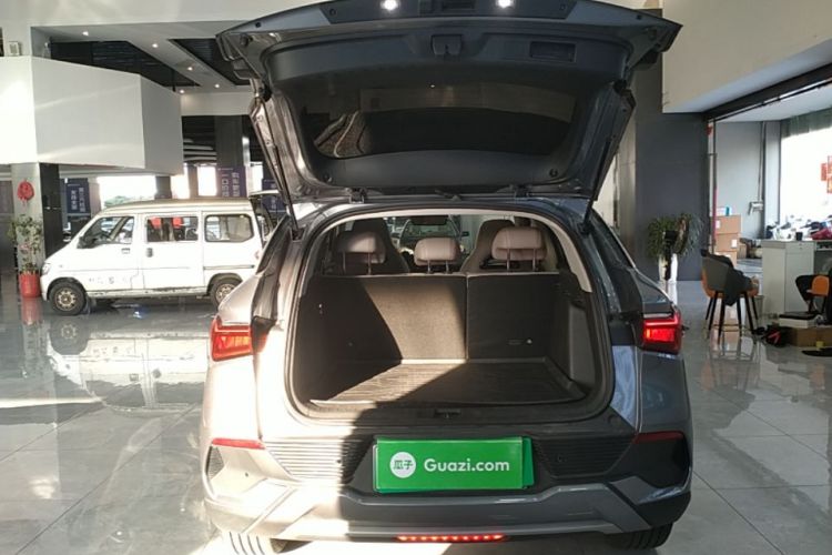 BYD Yuan Plus 2024 immagine di auto #21