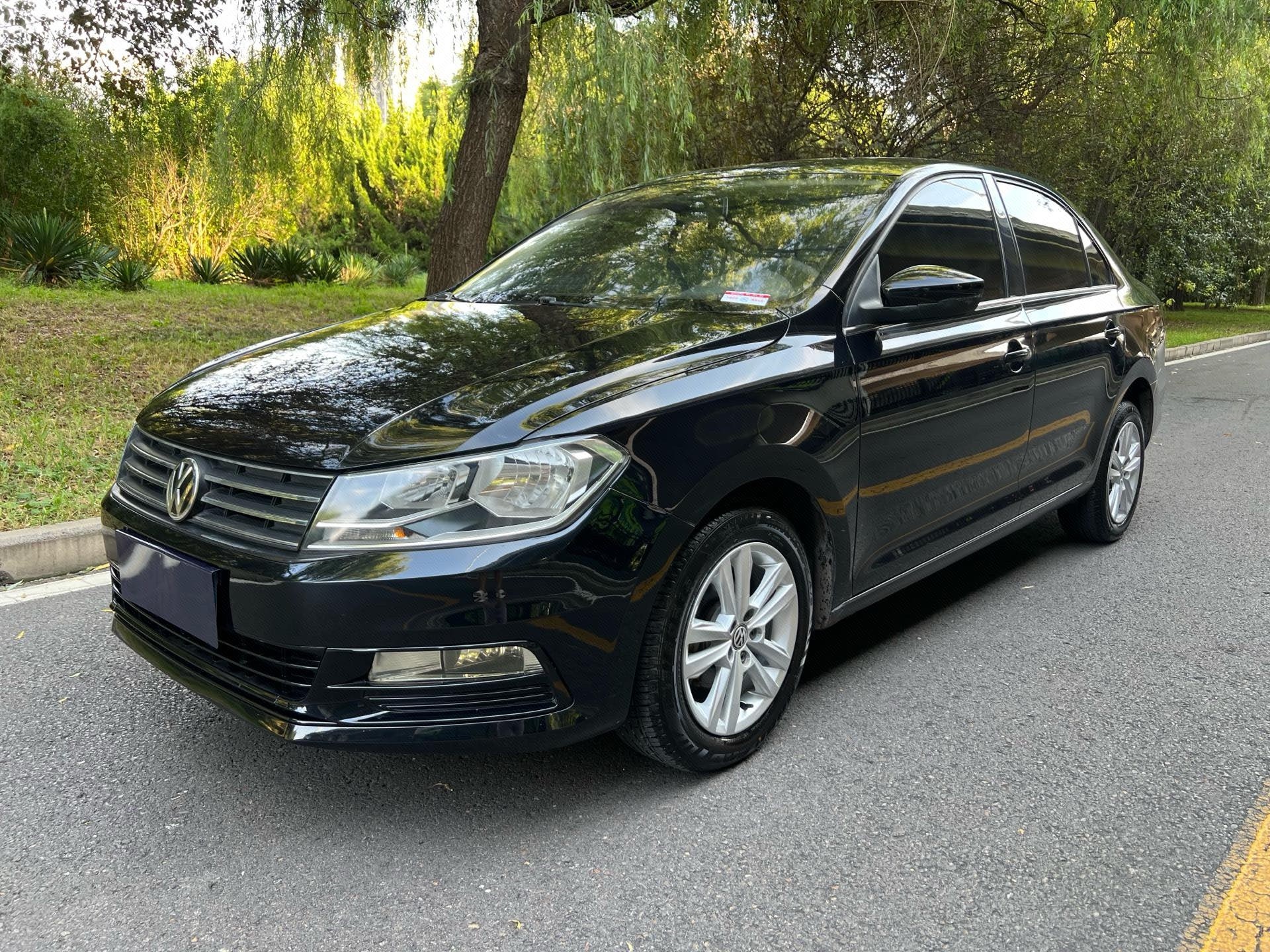 Volkswagen Santana 2017 car image 