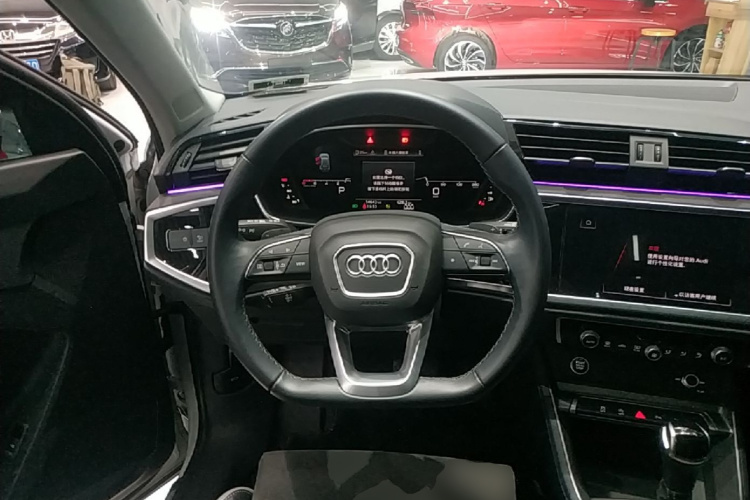 Audi Q3 2023 #11 Audi Q3 2023 car image #11
