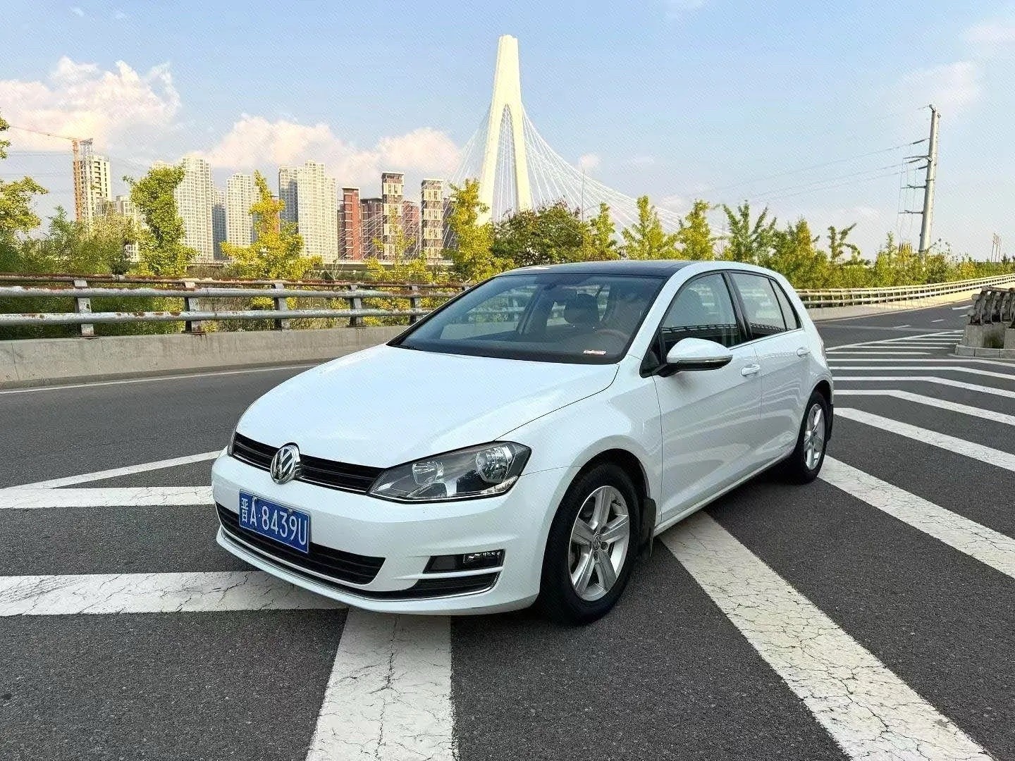 Volkswagen Golf 2015 car image 