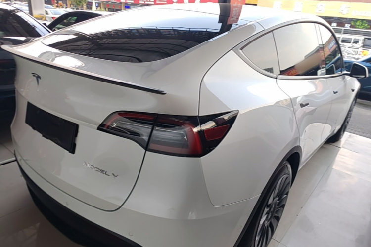 Tesla Model Y 2022 #5 Tesla Model Y 2022 immagine di auto #5