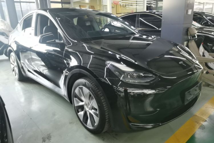 Tesla Model Y 2023 #4 Tesla Model Y 2023 car image #4