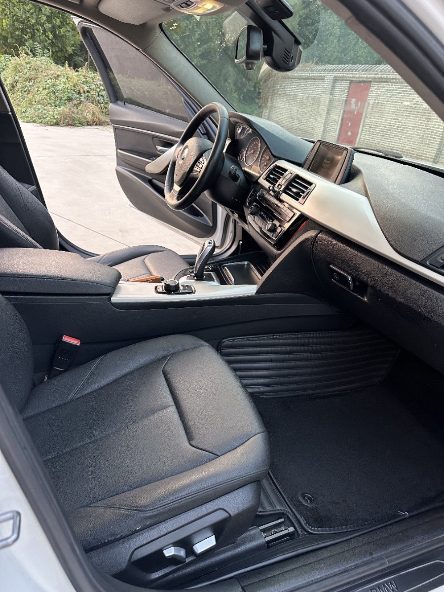 BMW 3 Series 2016 car image #6