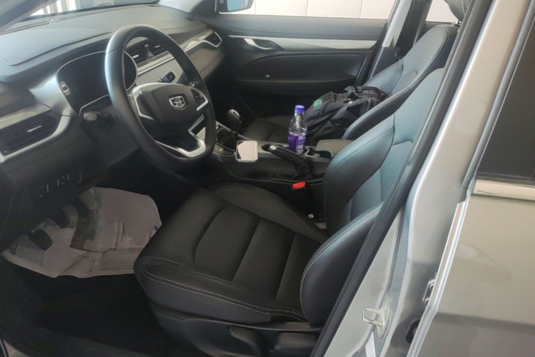 GEELY Emgrand 2019 #19 GEELY Emgrand 2019 car image #19
