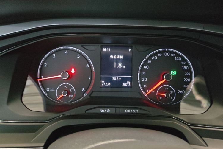 Volkswagen Polo 2022 car image #12