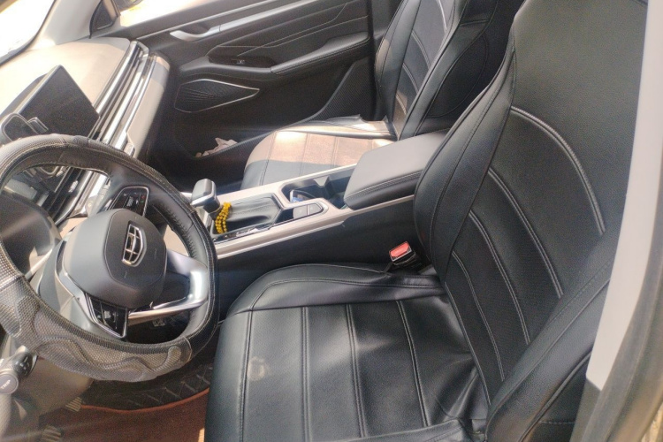 GEELY Emgrand 2022 #15 GEELY Emgrand 2022 car image #15