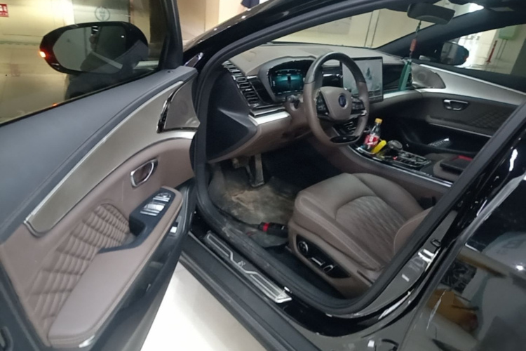BYD Han 2024 car image #15