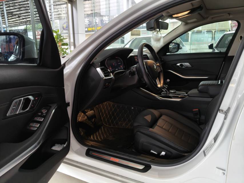 BMW 3 Series 2021 car image #4