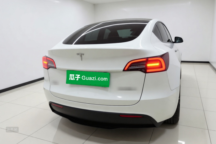 Tesla Model Y 2024 #6 Tesla Model Y 2024 immagine di auto #6