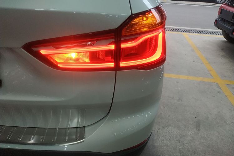 BMW X1 2017 #8 BMW X1 2017 car image #8