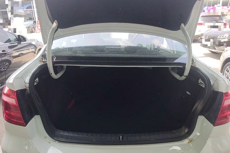 Volkswagen Bora 2016 car image #19
