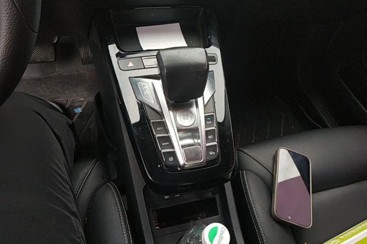 BYD Yuan New Energy 2019 car image #14